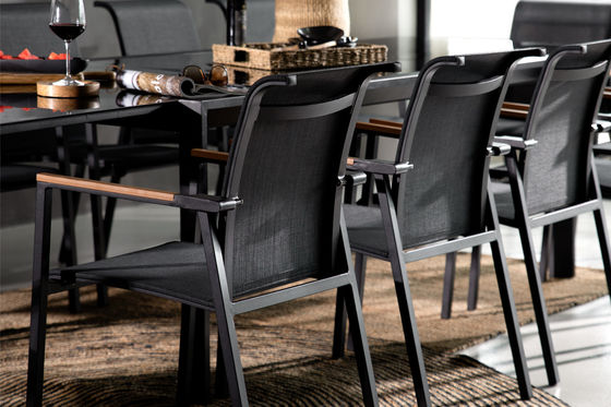 Mesa de comedor extensible de 8 asientos con sillón en diseño moderno de lujo