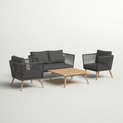 Muebles modernos para exteriores con marco de aluminio y acabado de grano de madera