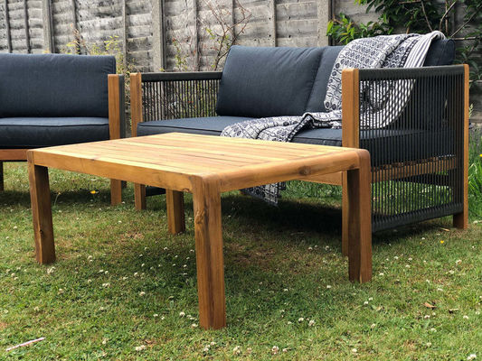Muebles para exteriores con sillas de madera y tejido de ratán PE W71 x D66 x H64cm