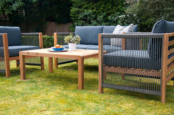 Muebles para exteriores con sillas de madera y tejido de ratán PE W71 x D66 x H64cm