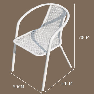 Restaurante al aire libre Balcón Cafetería Patio Jardín Conjunto de silla de ratán y pequeña mesa cuadrada blanca