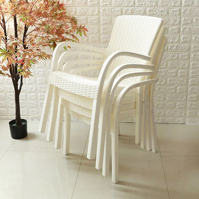 Ocio al aire libre Silla de plástico apilable con respaldo alto para Villa Patio Jardín Cafetería