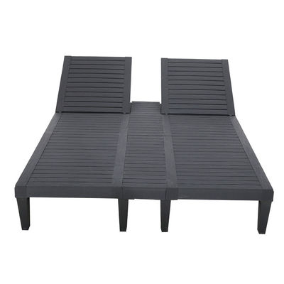 Silla de tumbona ajustable y apilada de plástico para piscina de hotel en la playa exterior