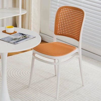 Silla de comedor de ratan de plástico para jardín al aire libre