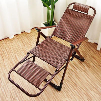 Balcón de la playa al aire libre Jardín portable de ratán Sillón de sol plegable con pedal de pie