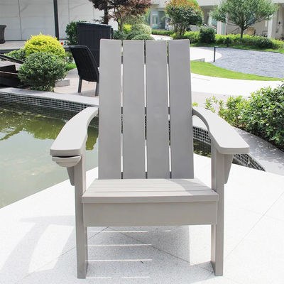 Sillones Adirondack de plástico resistentes al agua La mejor opción del Nordic Outdoor Hotel para el tiempo libre