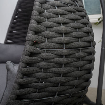 80 kg Capacidad de carga silla de huevo giratoria de doble asiento de ratan PE para muebles exteriores de lujo