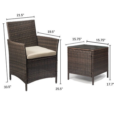 Muebles para exteriores con sillones apilables y sillas de vícara de ratán sintético
