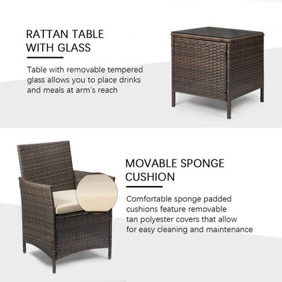 Muebles para exteriores con sillones apilables y sillas de vícara de ratán sintético
