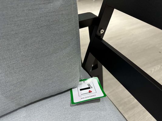 Mesa de comedor L150xW90xH73cm con mesa de HDPE y marco de metal