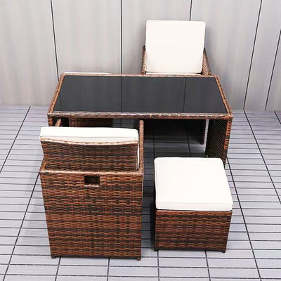 Conjunto de jardín de ahorro de espacio de plástico moderno de mesa y silla de esquina de ratán para patio del patio