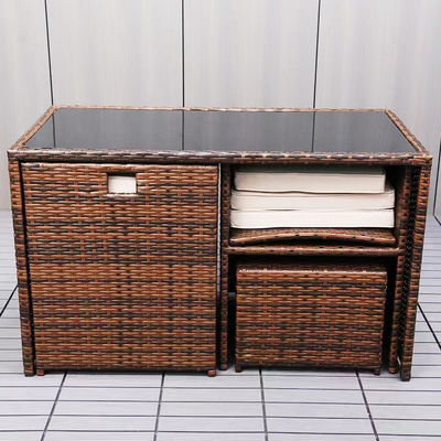 Conjunto de jardín de ahorro de espacio de plástico moderno de mesa y silla de esquina de ratán para patio del patio