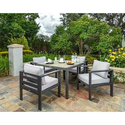 27.5" L x 25.5" W 26" H Set de comedor de aluminio con mesa de madera poliedrada y agujero para sombrillas