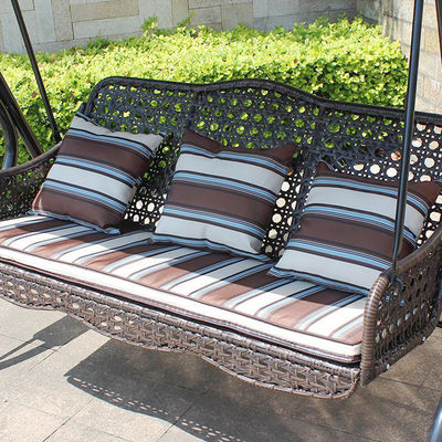 Cuadro de metal para patio de jardín al aire libre Pe Rattan doble 3 asientos hamaca columpiante con dosel