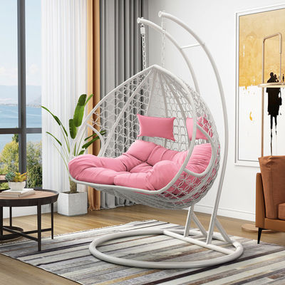Balcón interior contemporáneo al aire libre Jardín portátil de doble persona colgando de ratán Wicker huevo silla de oscilación con cojín
