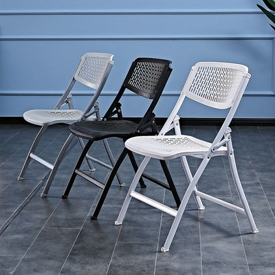 Banquetes al aire libre Eventos de plástico metal plegable silla de comedor blanca negra para el hotel de bodas