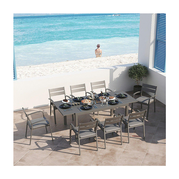 Mesa y silla de comedor de metal extensible para 4-8 personas en el patio por AJUNION