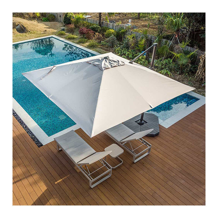 Moderno estilo de diseño de 1 nivel de paraguas de voladizo para jardín sombra solar y protección