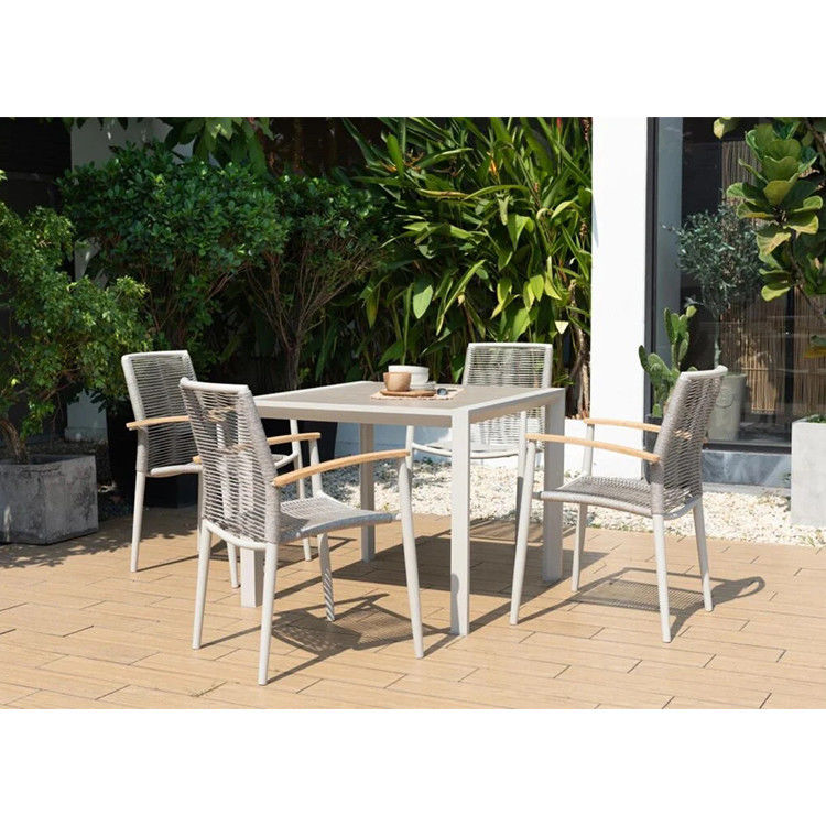 Disfruta de comidas al aire libre con el juego de jardín de aluminio de lujo AJUNION y el sillón de tejido de cuerda