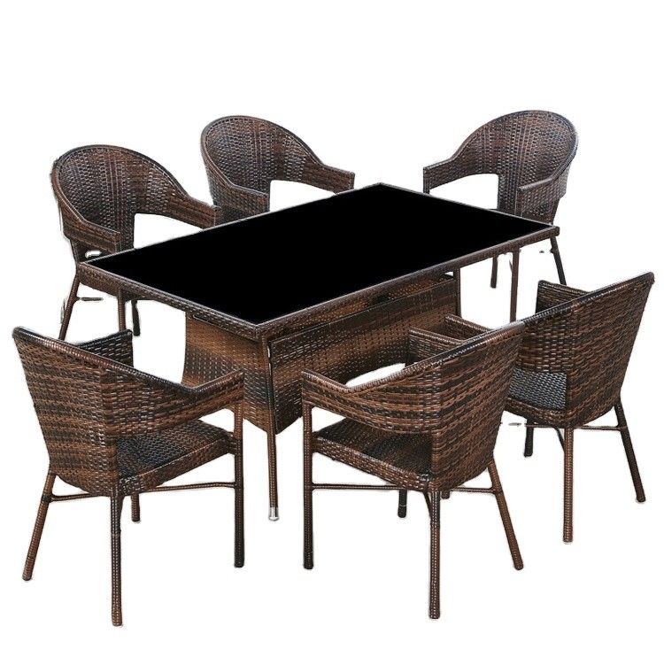 Logotipo personalizado de mesa de comedor y sillas de ratán de PE tejido para el patio exterior del hotel