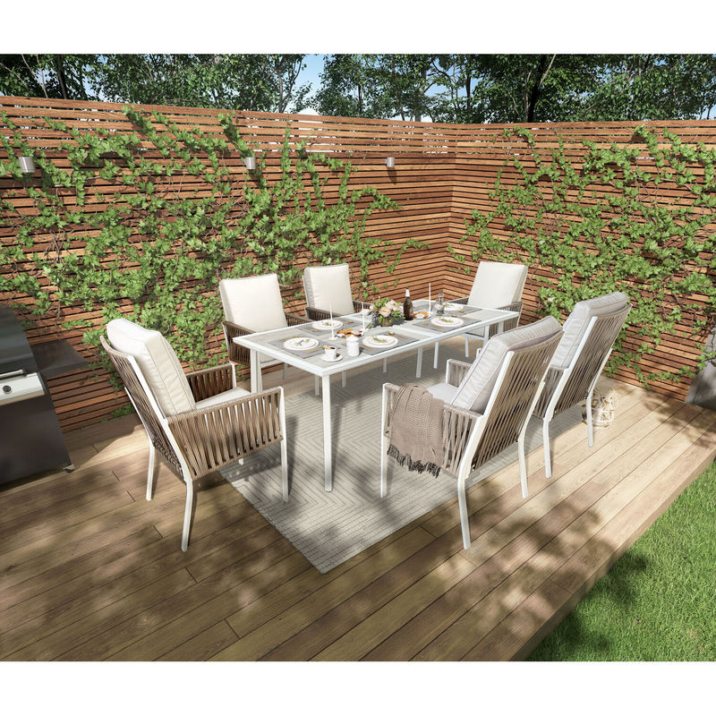 Modernas mesas y sillas al aire libre para restaurantes